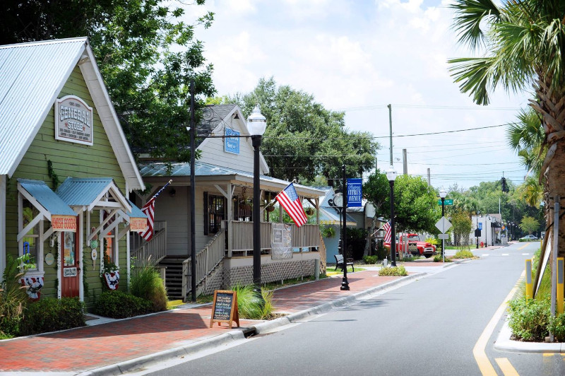 Citrus Springs, Florida charming community street